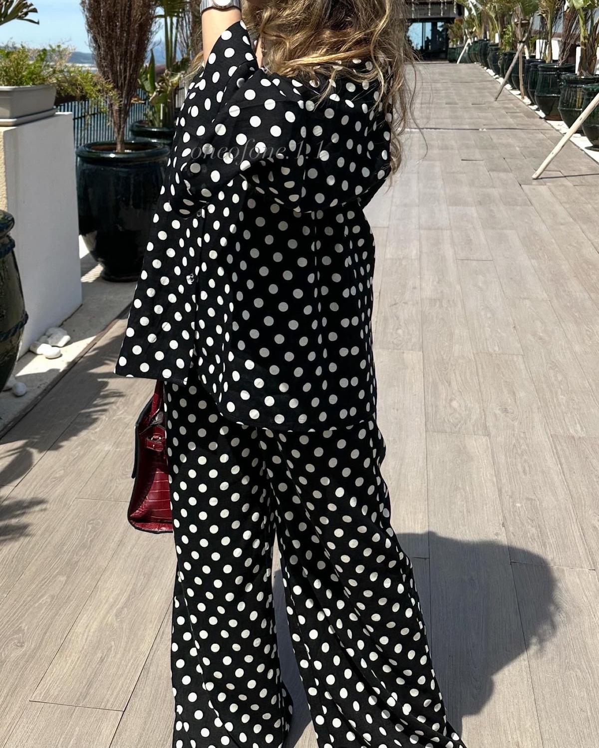 Polka Dots Set — vue 3